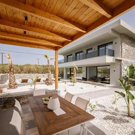 Evi & Eugenia With Heated Pools By Temma Villa