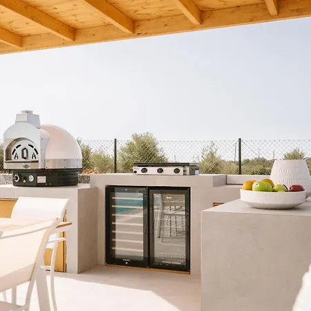 Villa Evi & Eugenia With Heated Pools By Temma
