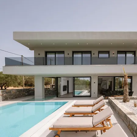 Villa Evi & Eugenia With Heated Pools By Temma *