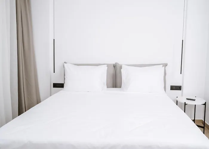 Evi & Eugenia - 3bd Luxury By Temma