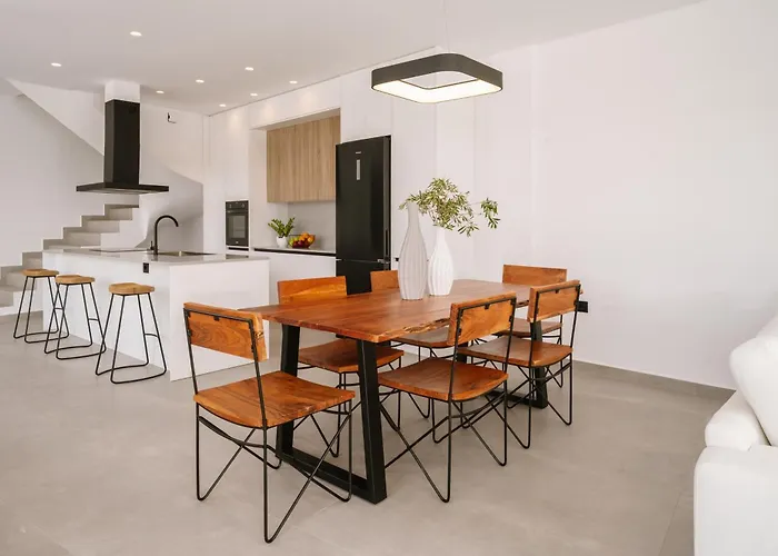 Evi & Eugenia - 3bd Luxury By Temma *