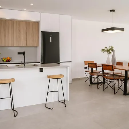 Evi & Eugenia - 3bd Luxury By Temma Херсониссос