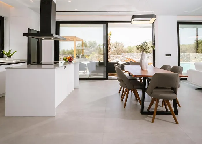 Vila Evi & Eugenia - 3bd Luxury By Temma Hersonissos (Crete)