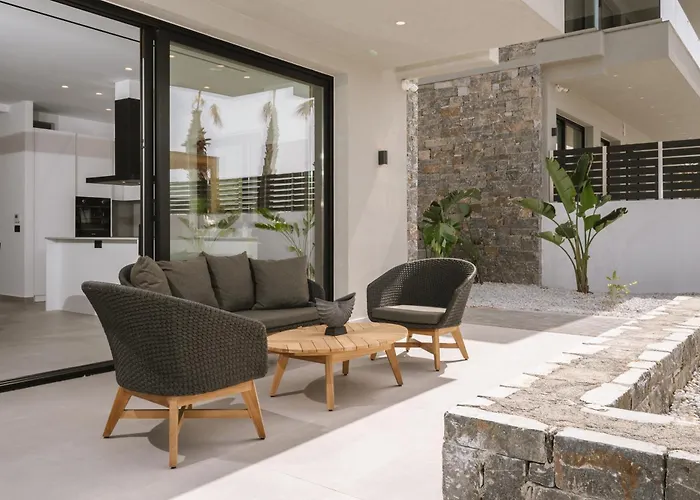 Evi & Eugenia - 3bd Luxury By Temma