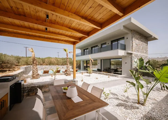 Evi & Eugenia - 3bd Luxury By Temma Vila