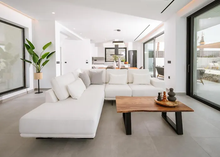 Evi & Eugenia - 3bd Luxury By Temma Βίλα Χερσόνησος