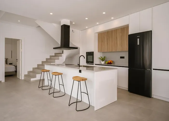 Evi & Eugenia - 3bd Luxury By Temma Vila *